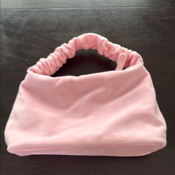 NWOT Stoney Clover Seeing Stars Pink Velvet Scrunch Handle Bag - Picture 2 of 3